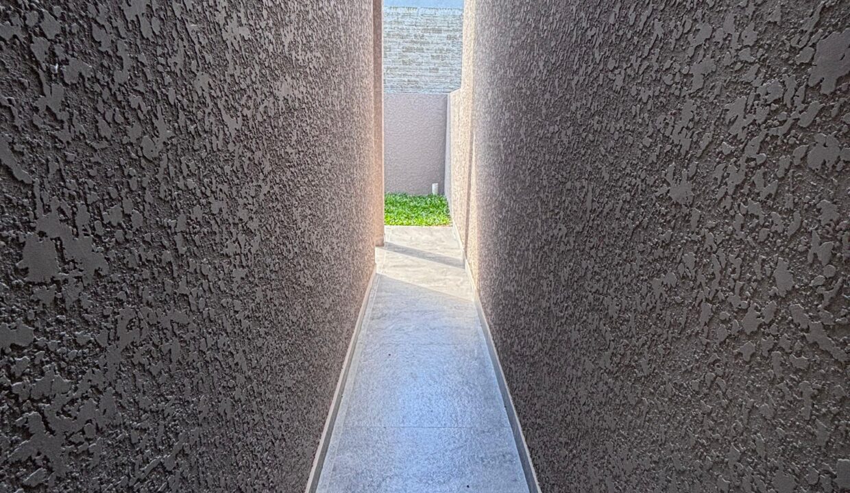 WhatsApp Image 2025-10-13 at 17.04.34 (4)