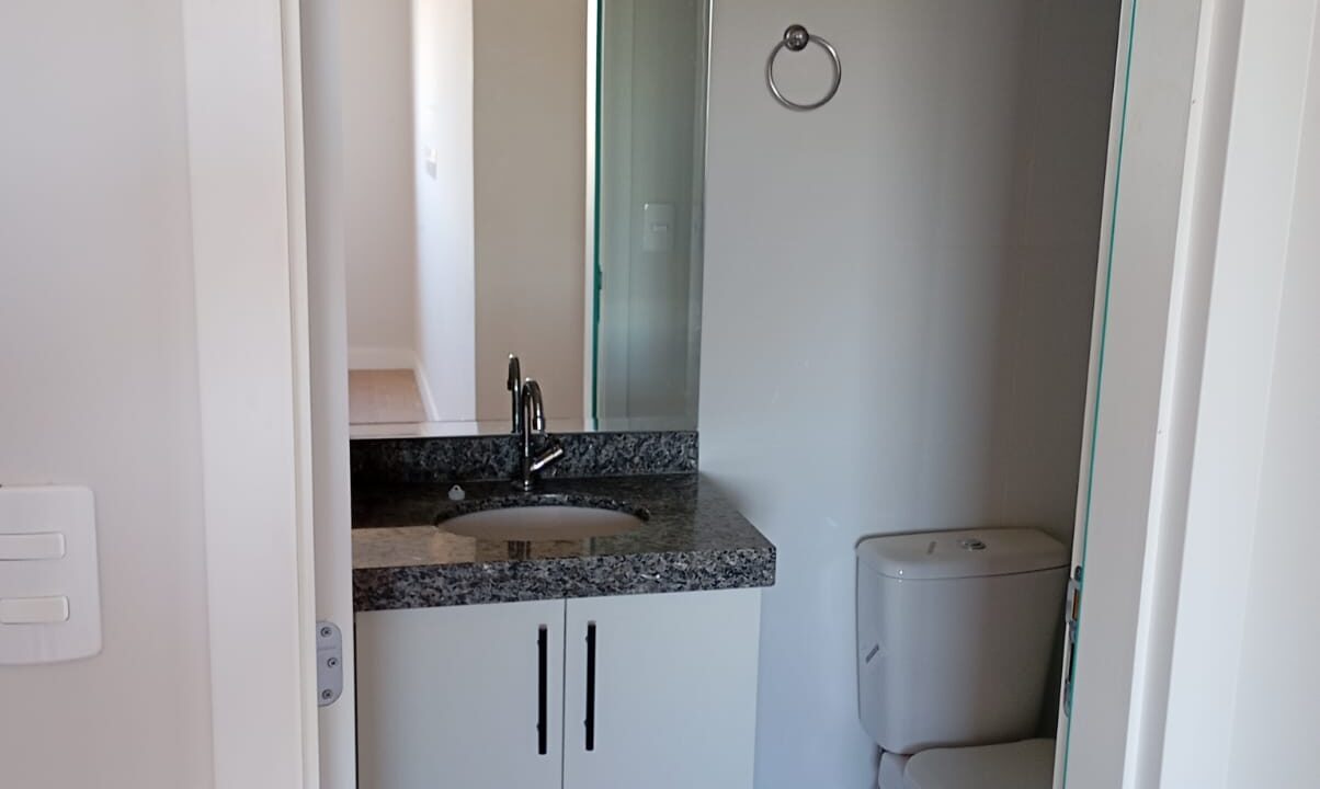 WhatsApp Image 2024-12-18 at 17.33.38 (1)