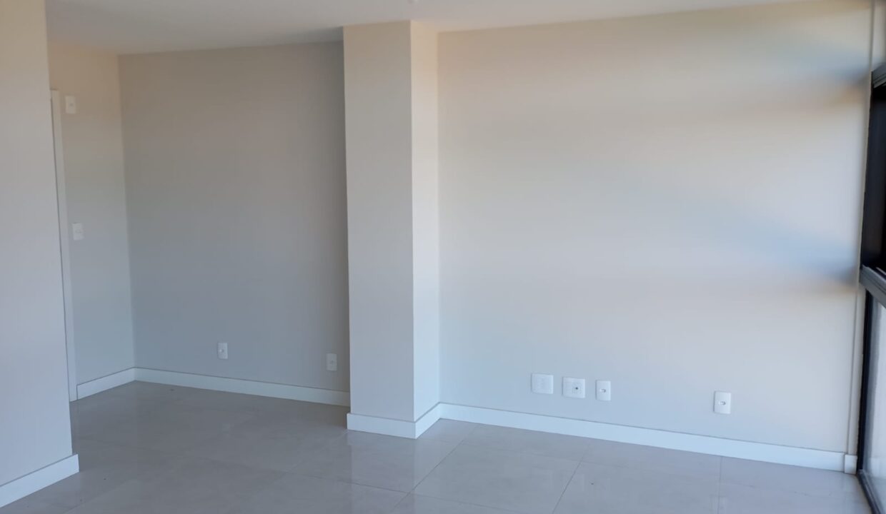 WhatsApp Image 2024-12-18 at 17.33.42 (4)